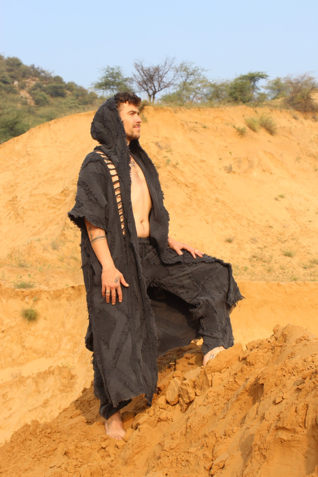 Desert Dori Men’s Versatile Black Long Kimono